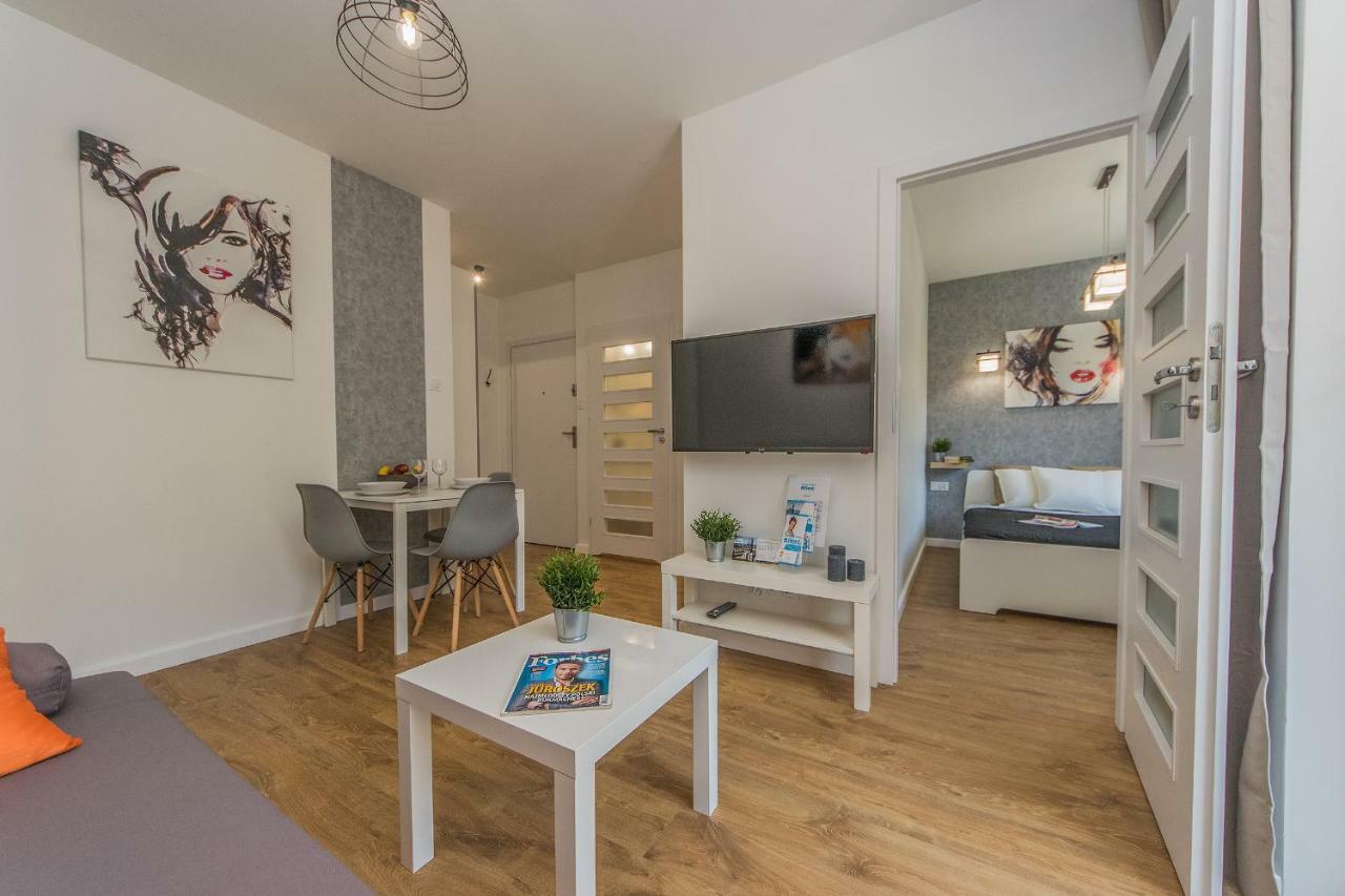 Glow Apartments, Apartmenty Nowa Leborska Danzica Esterno foto
